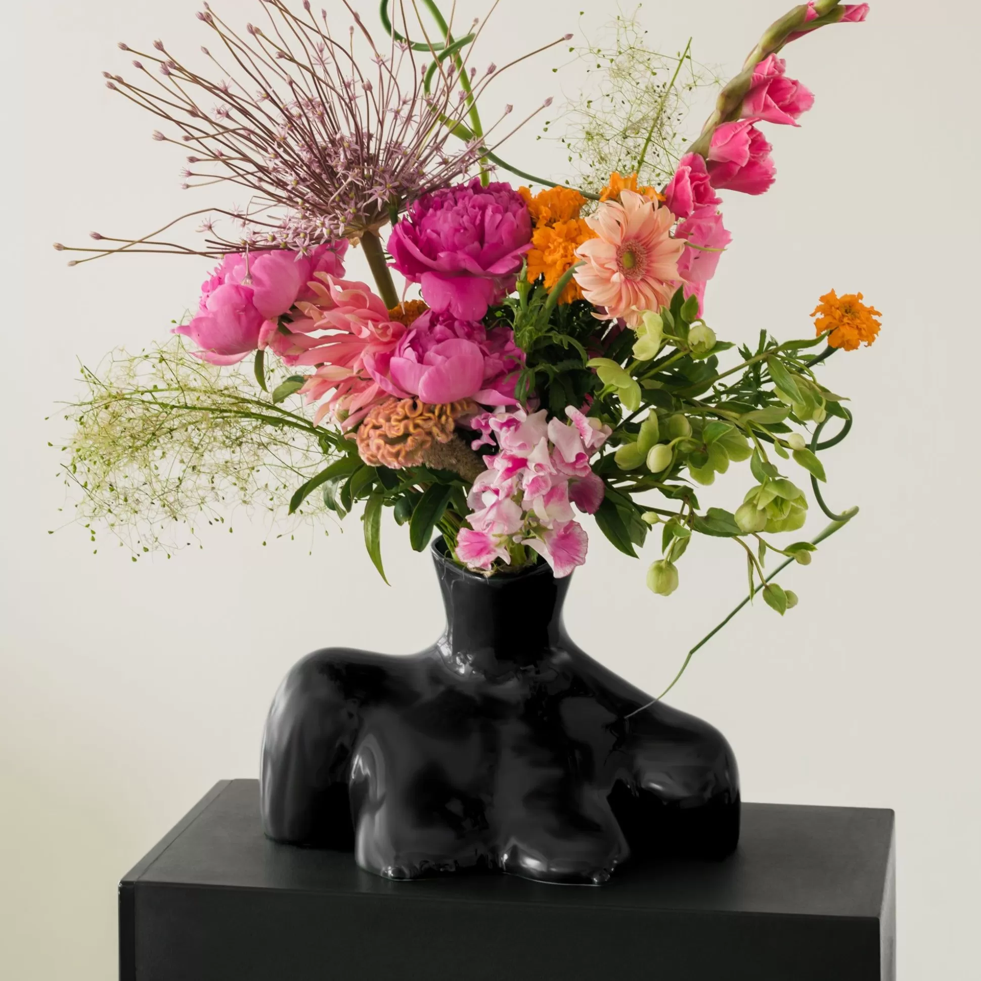 Best Breast Friend Vase (Black) Home