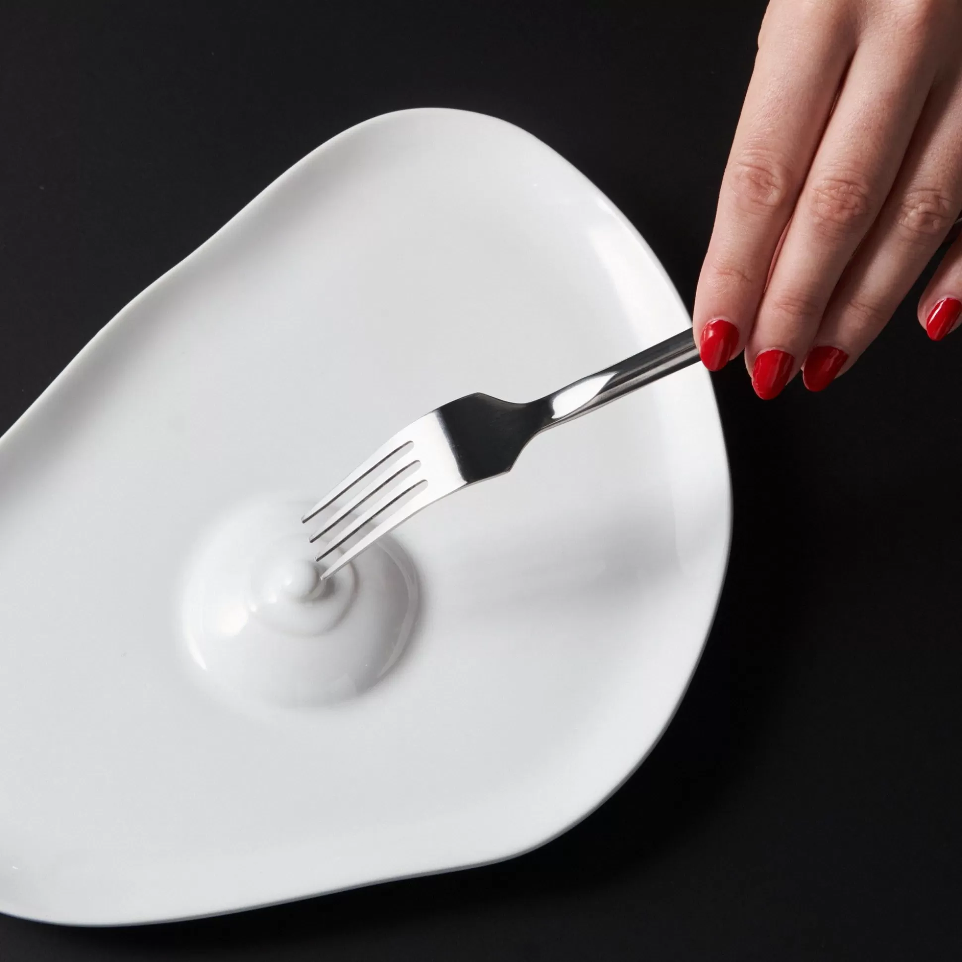 Clearance Tatas Plates (High-Shine White) Home